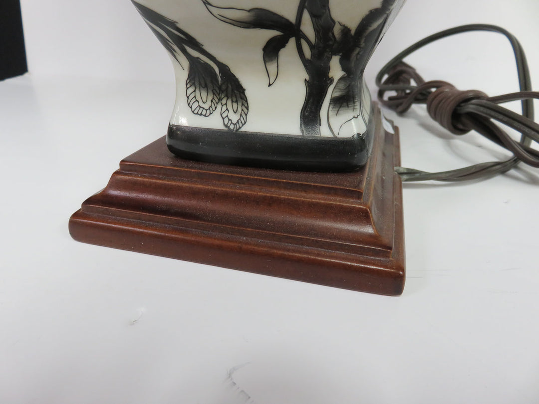 Chinoiserie Table Lamp