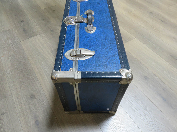 Blue Trunk