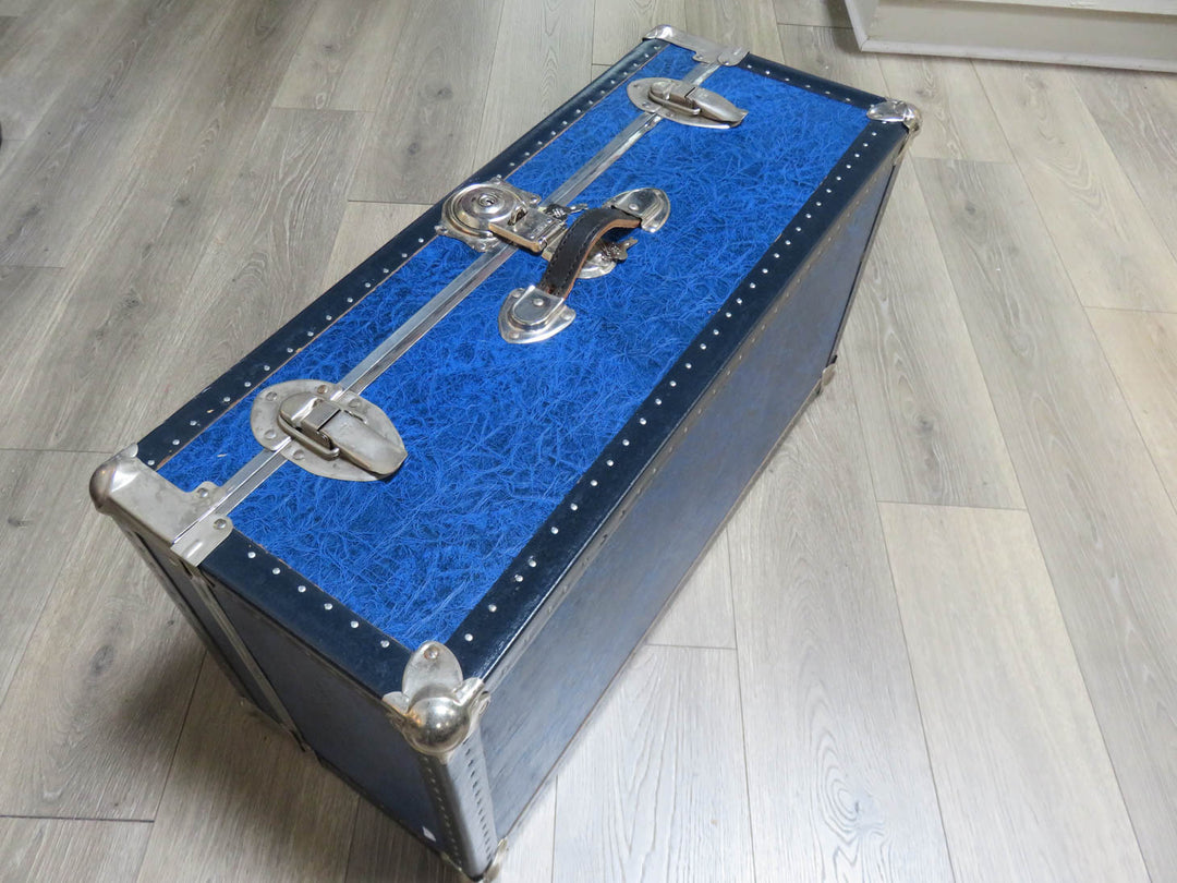 Blue Trunk