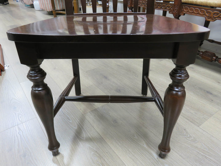 Walter E. Smithe Dining Table & Chairs