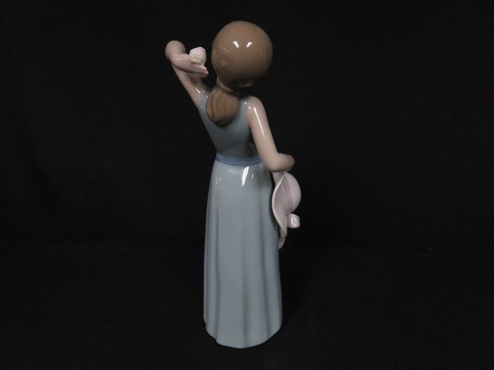 Lladró "Pamela" Figurine
