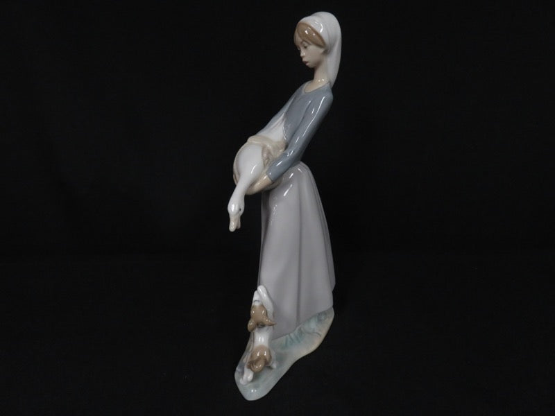 Lladró Figurine