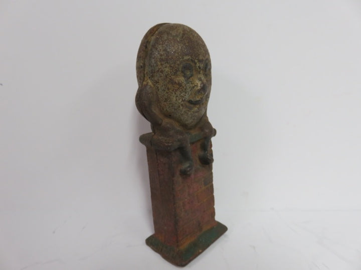 Humpty Dumpty on Wall Bank