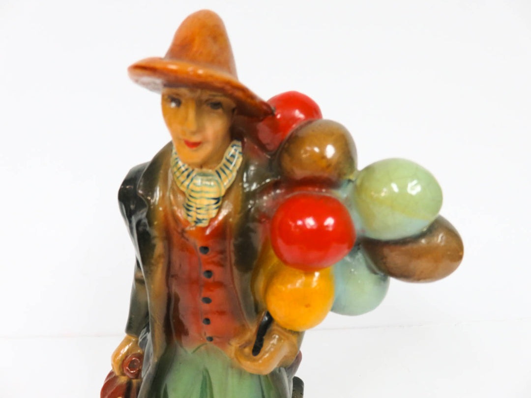 Chalkware Ballon Seller