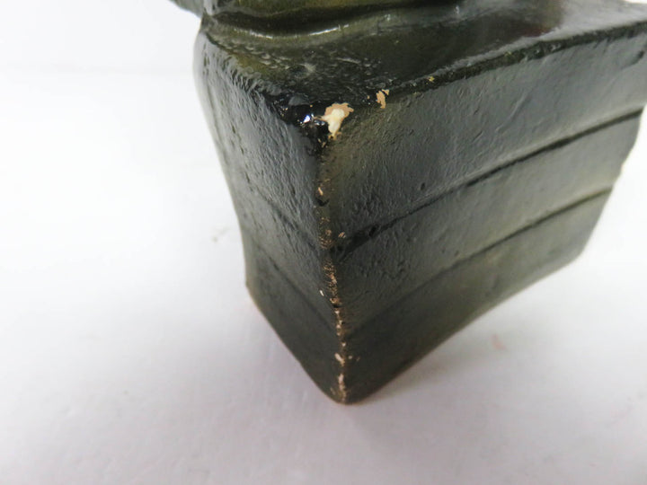 Chalkware Ballon Seller