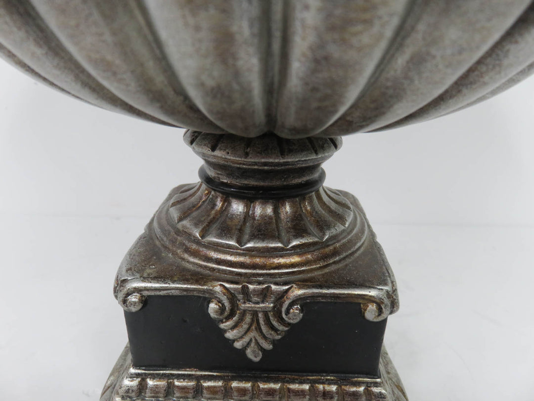 Pedestal Vessel