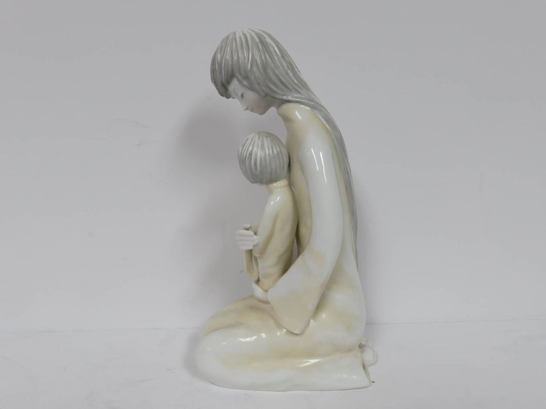 "Vista Alegre Tenderness" Figurine