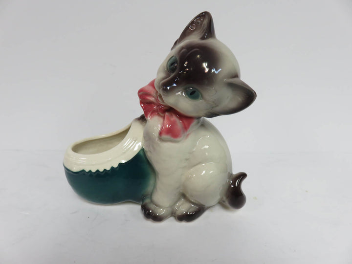Cat and Dutch Shoe Planter