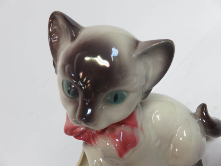 Cat and Dutch Shoe Planter