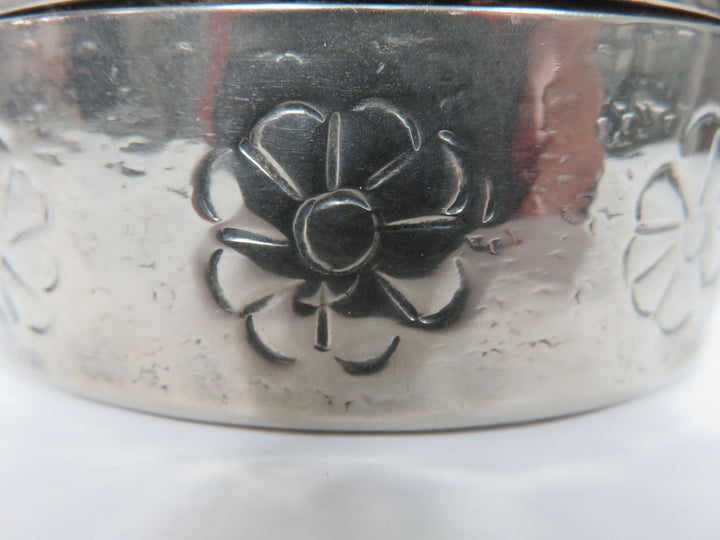 Daisy Lidded Trinket Box