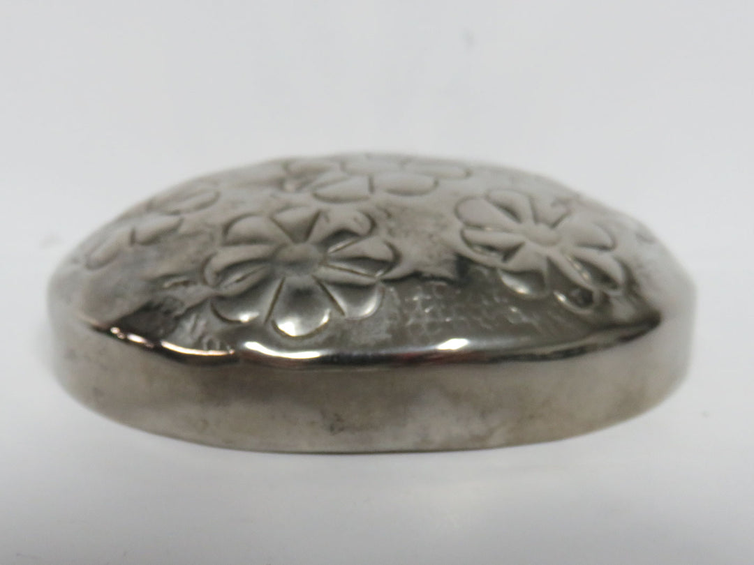 Daisy Lidded Trinket Box