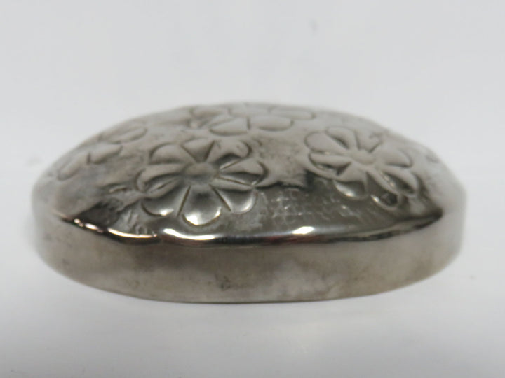 Daisy Lidded Trinket Box