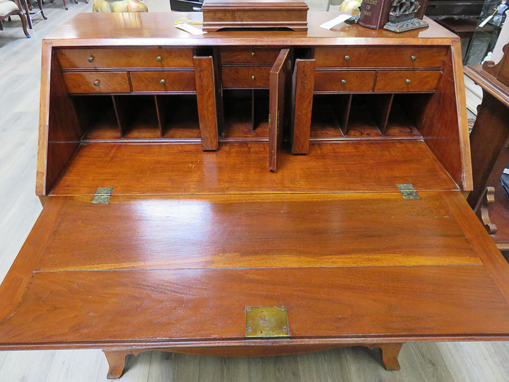 Antique American Hepplewhite Slant-Top Desk