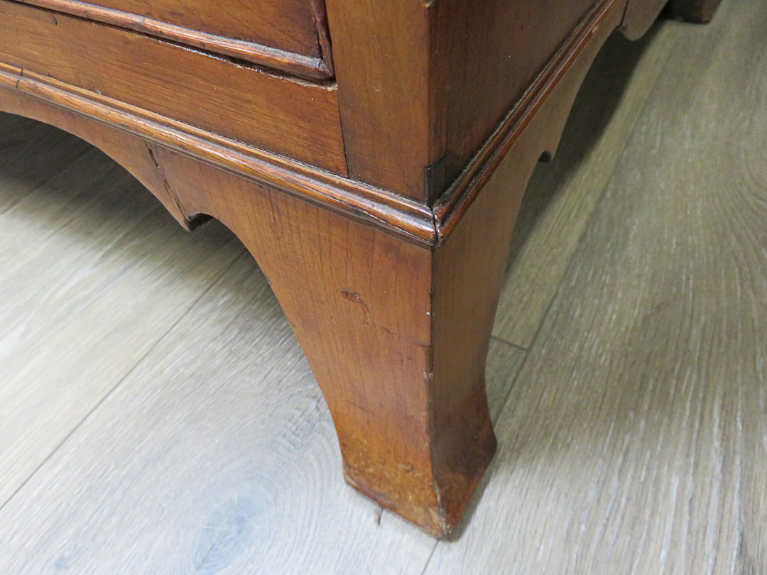 Antique American Hepplewhite Slant-Top Desk