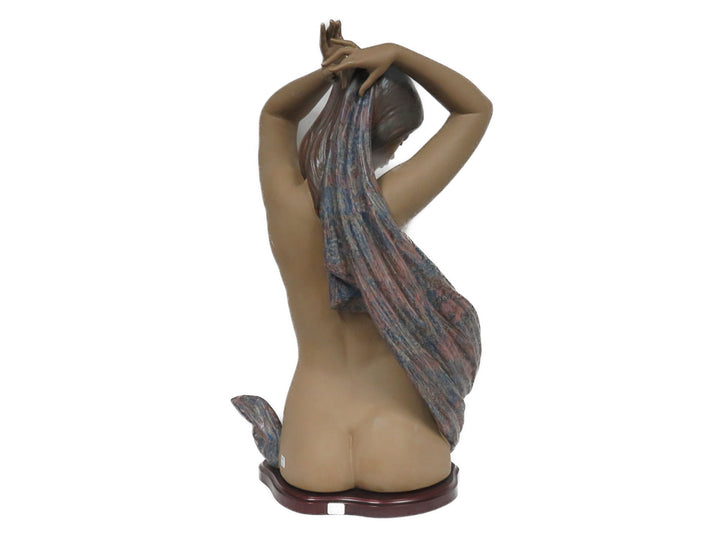 Lladró Venus Sculpture on Stand