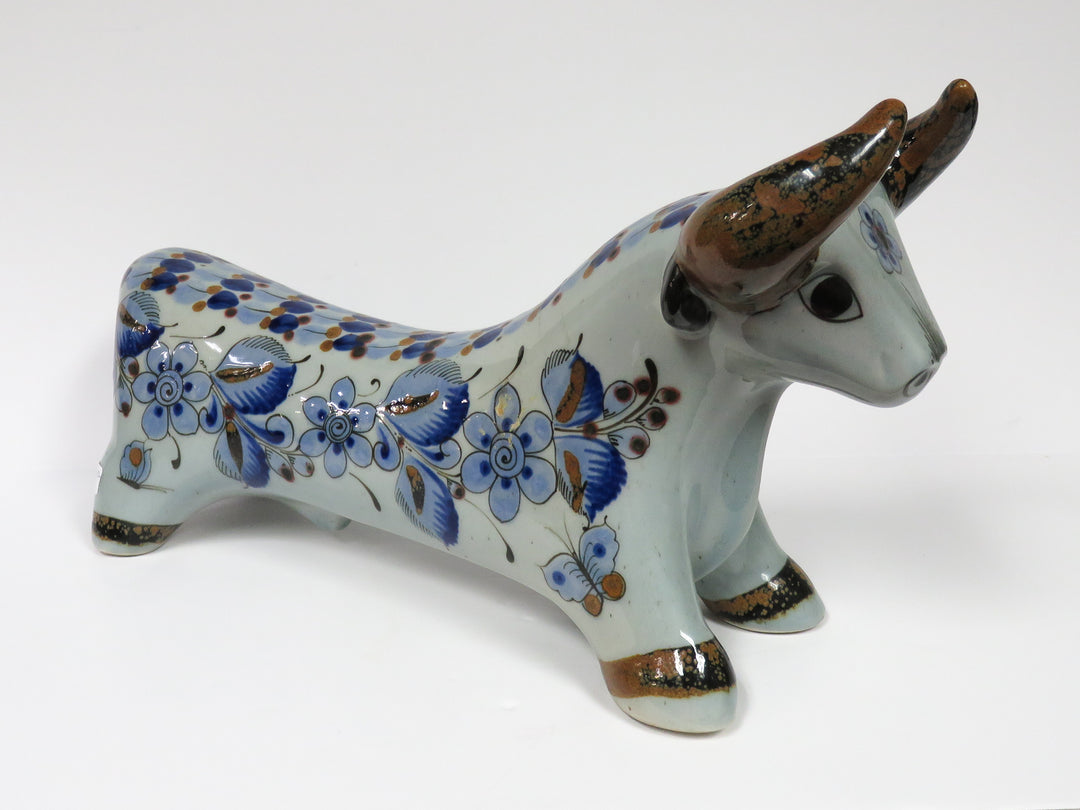 El Palomar Bull Figurine