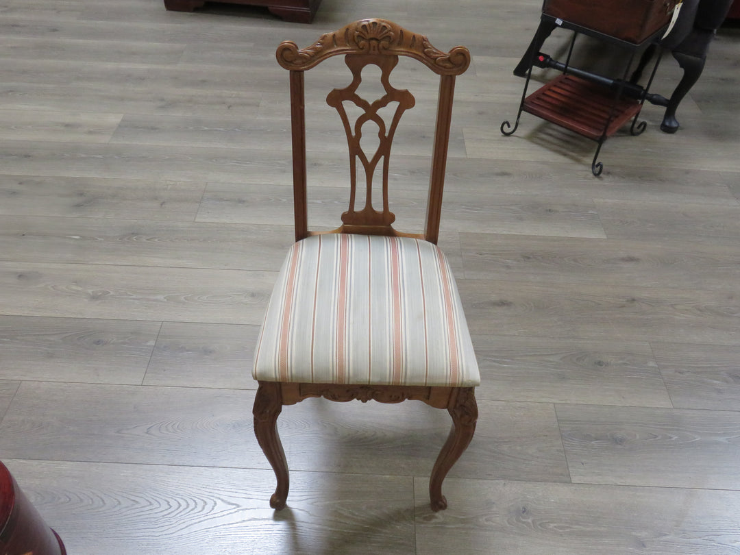 Decorative Victorian Doll/Teddy Bear Chair