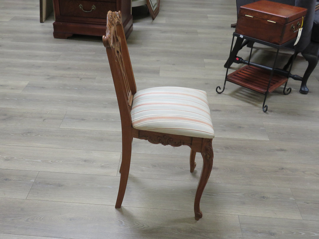 Decorative Victorian Doll/Teddy Bear Chair