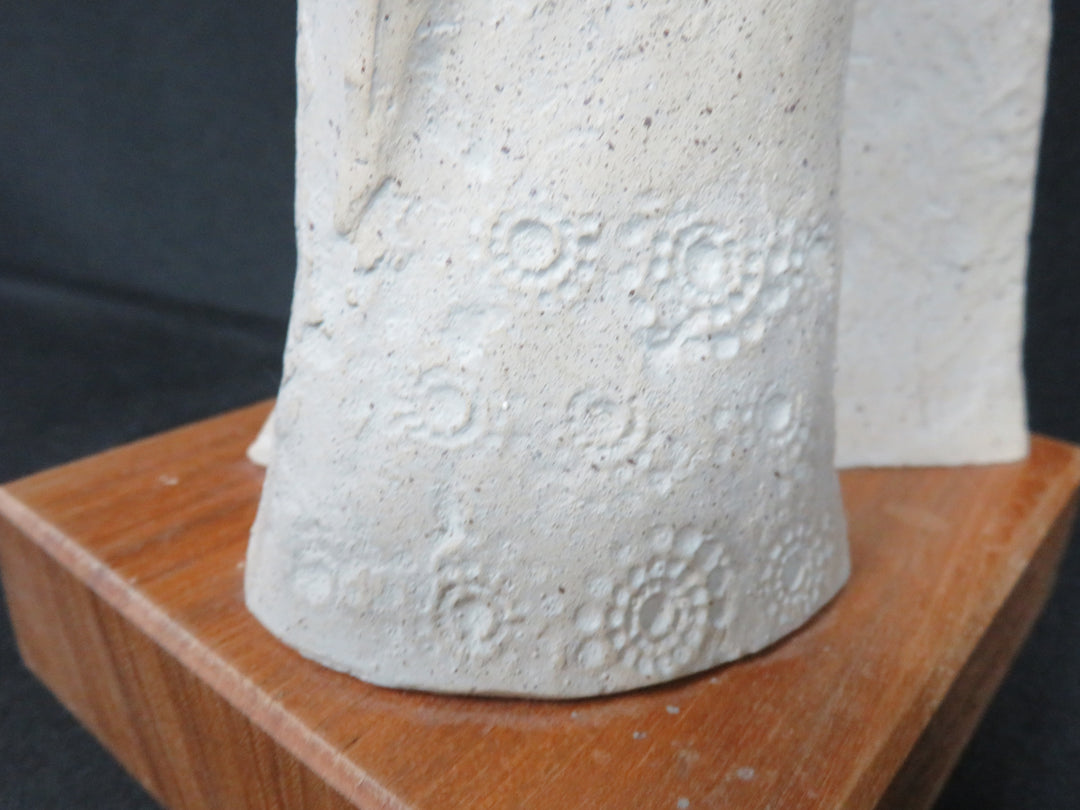 "Happily Ever After" Sculpture
