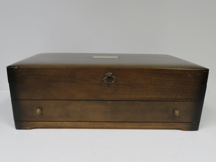 Naken's Flatware Chest