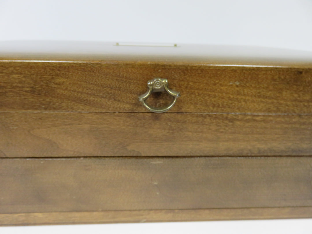 Naken's Flatware Chest