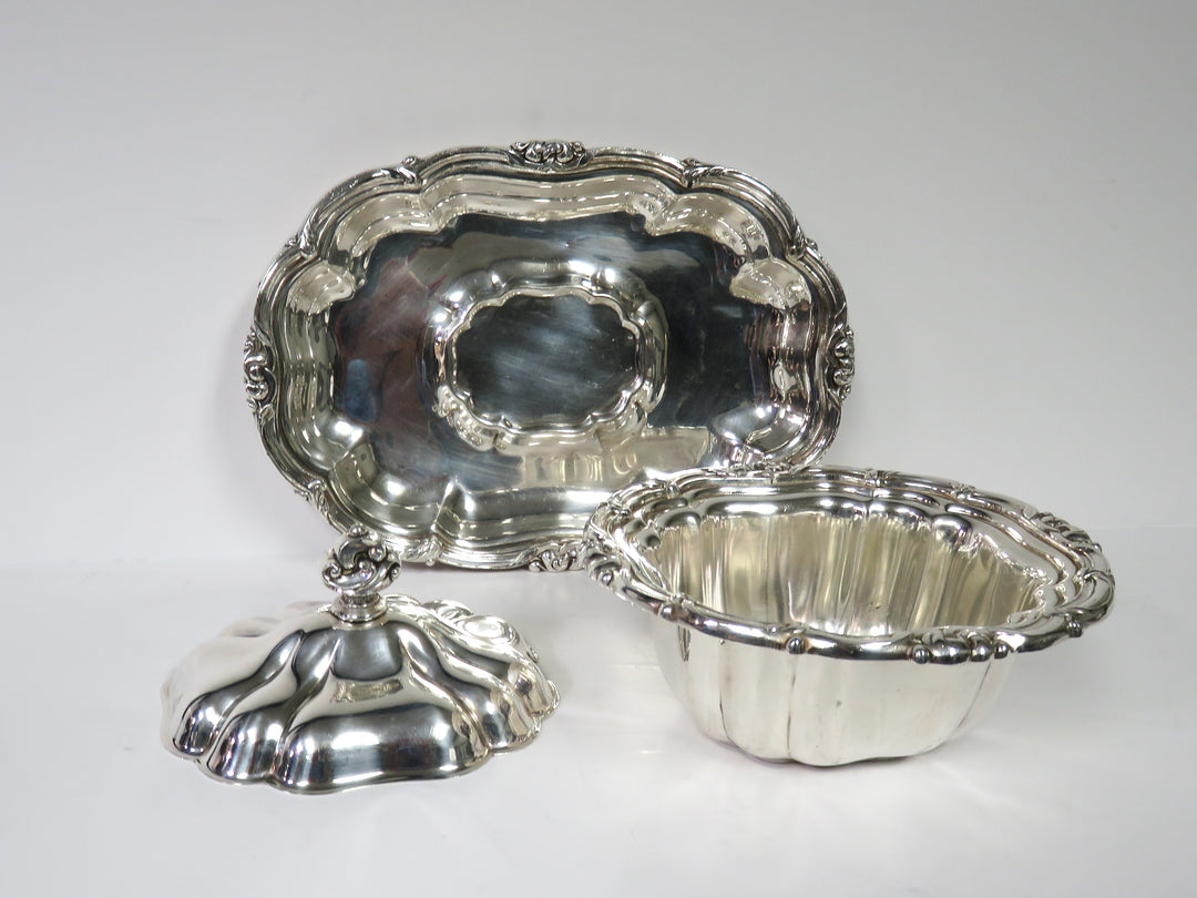 Oneida Silversmiths Sauce Dish and Tray
