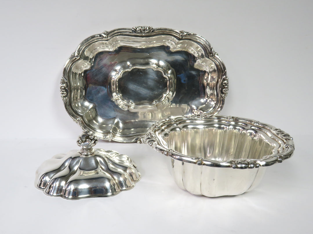 Oneida Silversmiths Sauce Dish and Tray