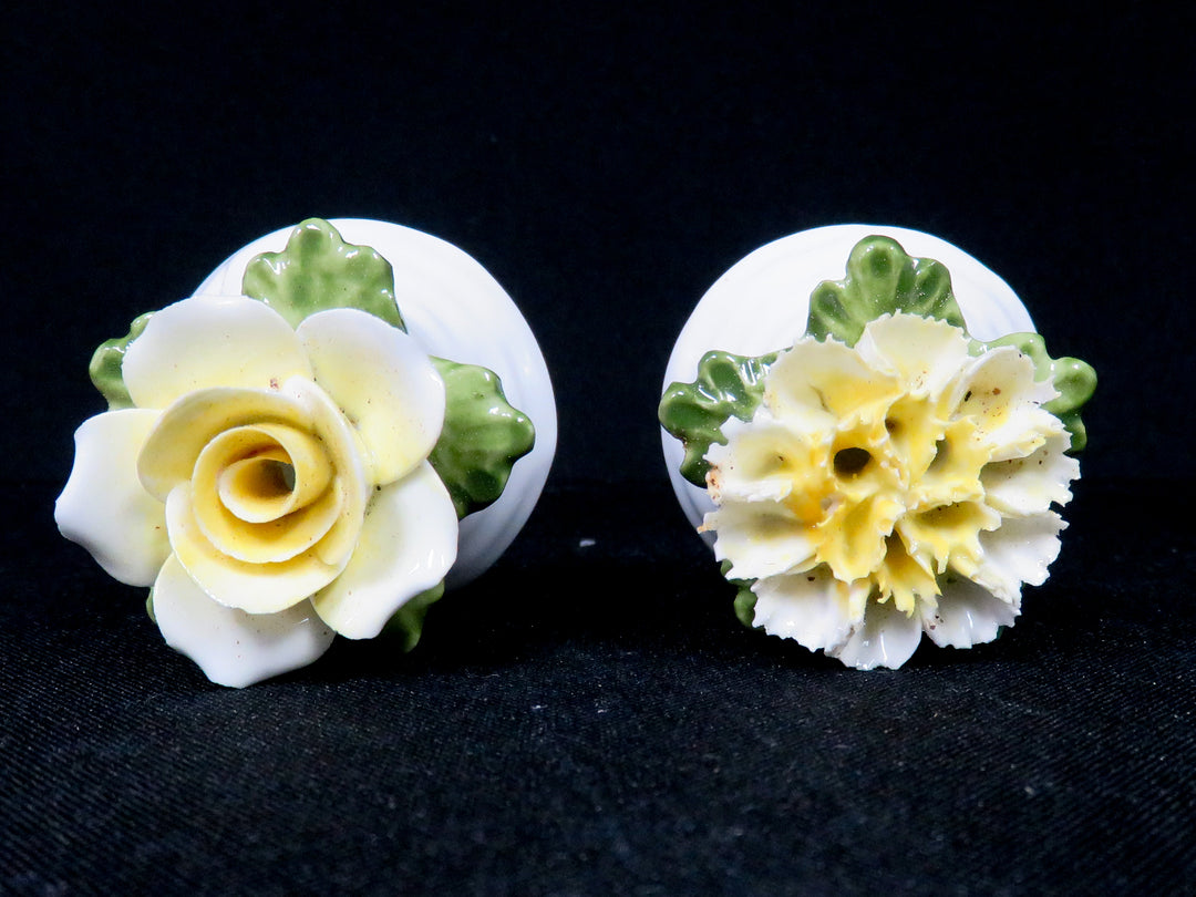Aynsley Salt and Pepper Set