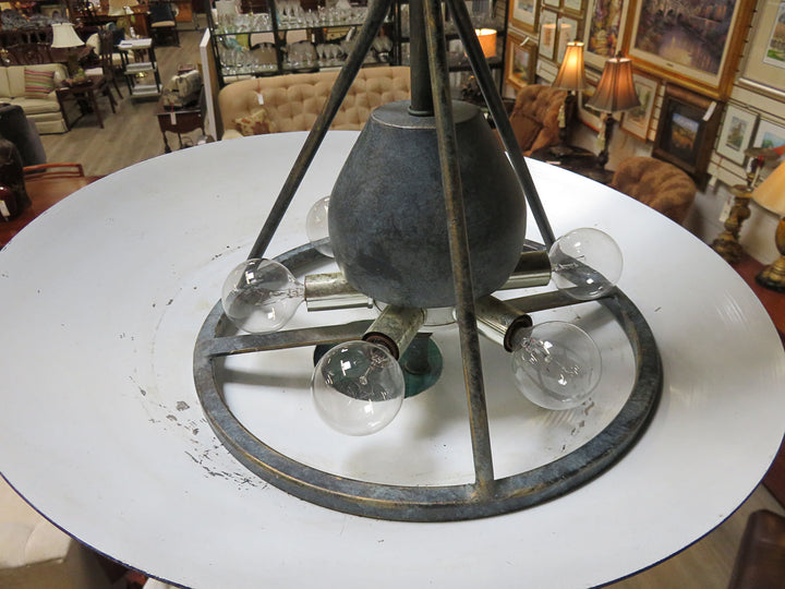 Hivo Van Teal Light Fixture
