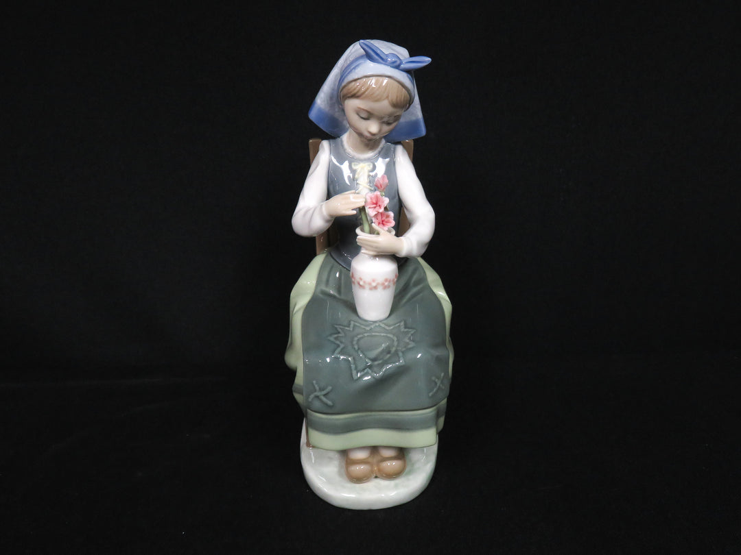 Lladró Figurine