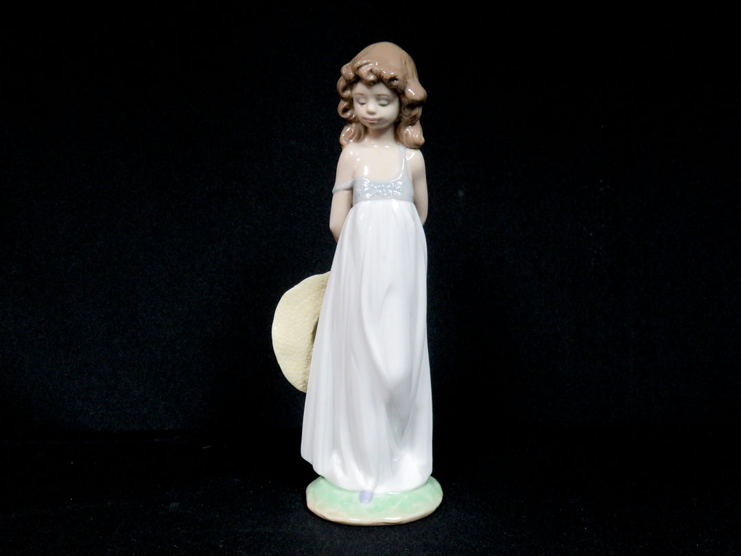 Lladró Girl Figurine