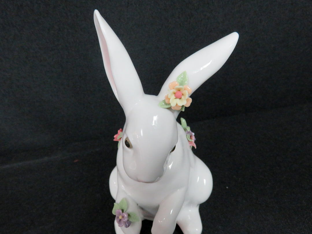 Lladró Bunny Figurine