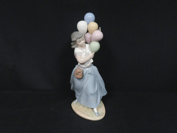 Lladró "Balloon Seller" Figurine