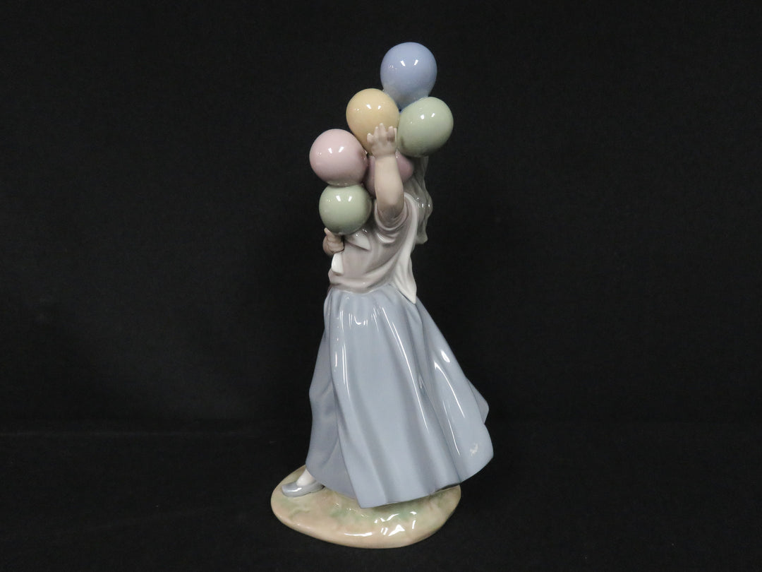 Lladró "Balloon Seller" Figurine