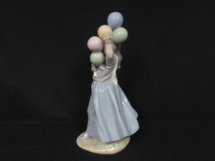 Lladró "Balloon Seller" Figurine