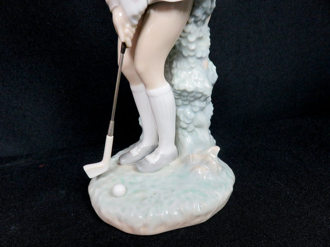 Lladró "Lady Golfer"