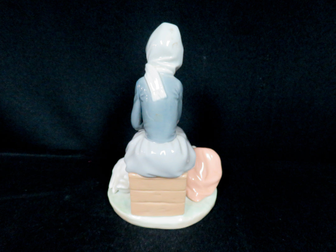 Lladró Duck Seller Figurine