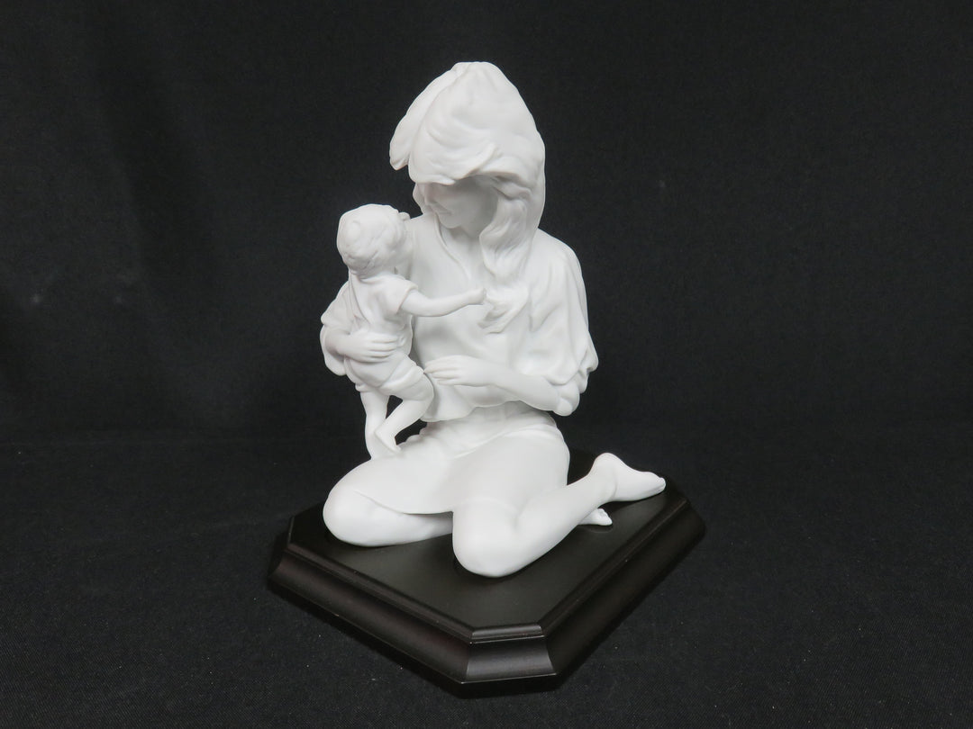Kaiser "Mother & Child" Figurine