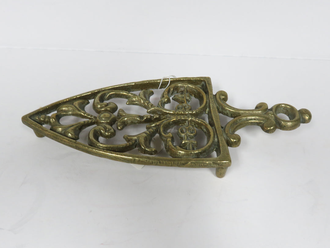 Wilton Trivet/Iron Stand