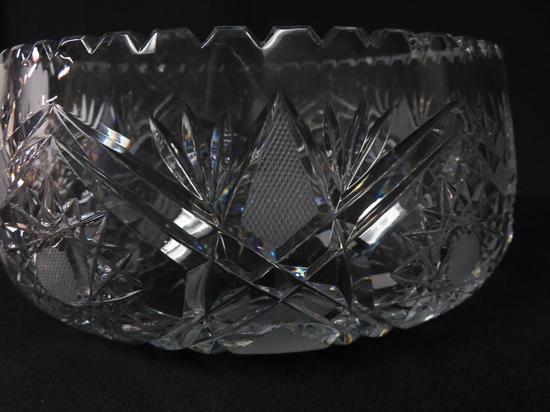 Queen's Lace Centerpiece Bowl