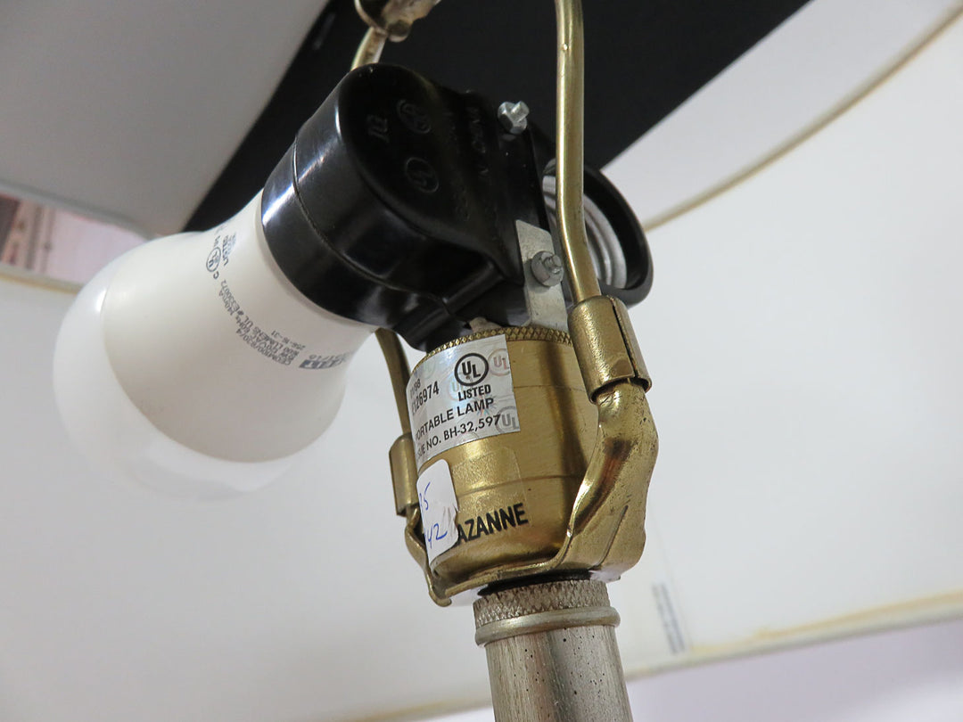 Leeazanne Table Lamp