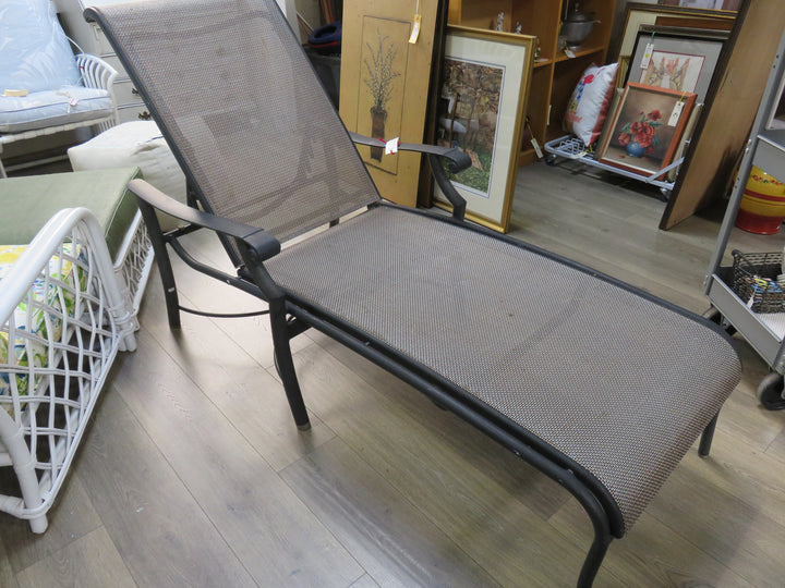 Tropitone Outdoor Chaise