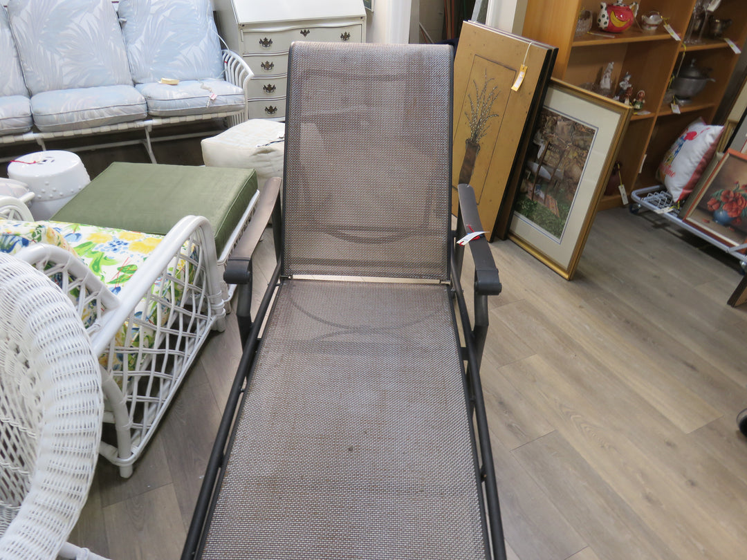 Tropitone Outdoor Chaise