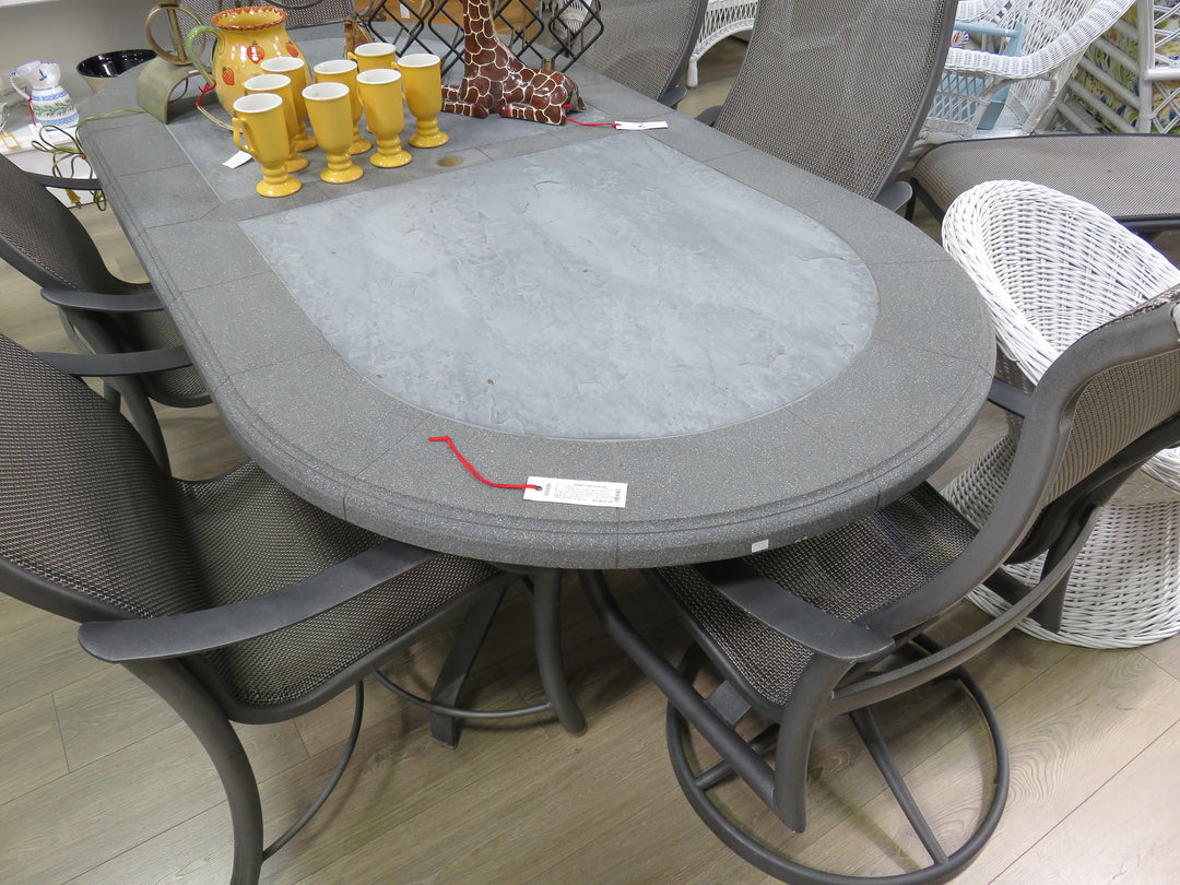 Tropitone Oval Outdoor Table & Chairs