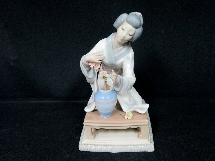 Lladró Figurine