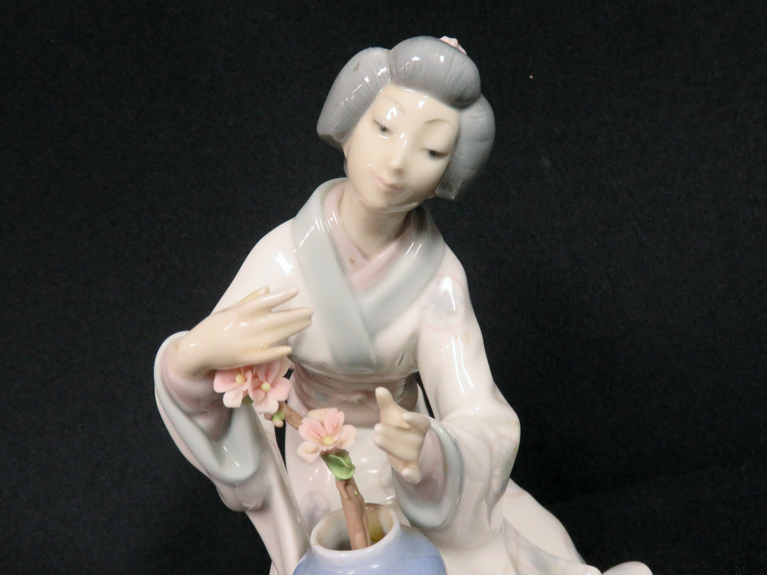 Lladró Figurine