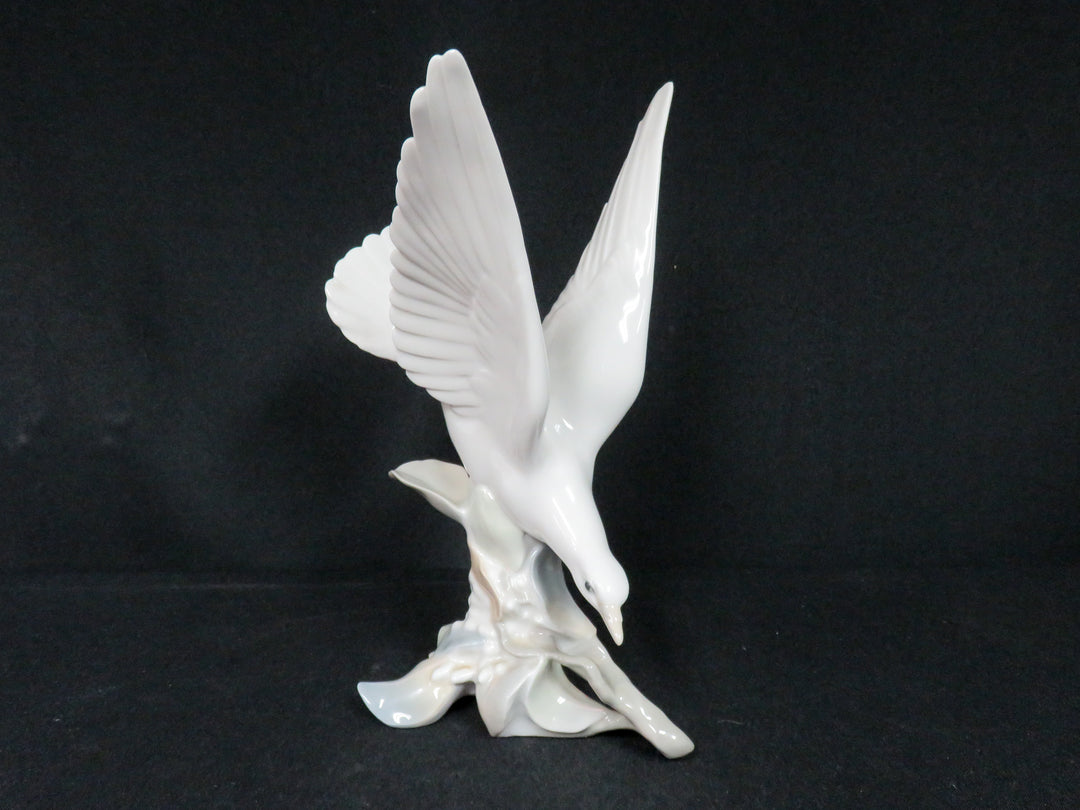 Lladró Figurine