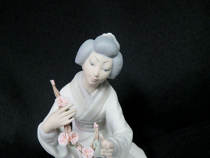 Lladró Figurine - Flower Arranger