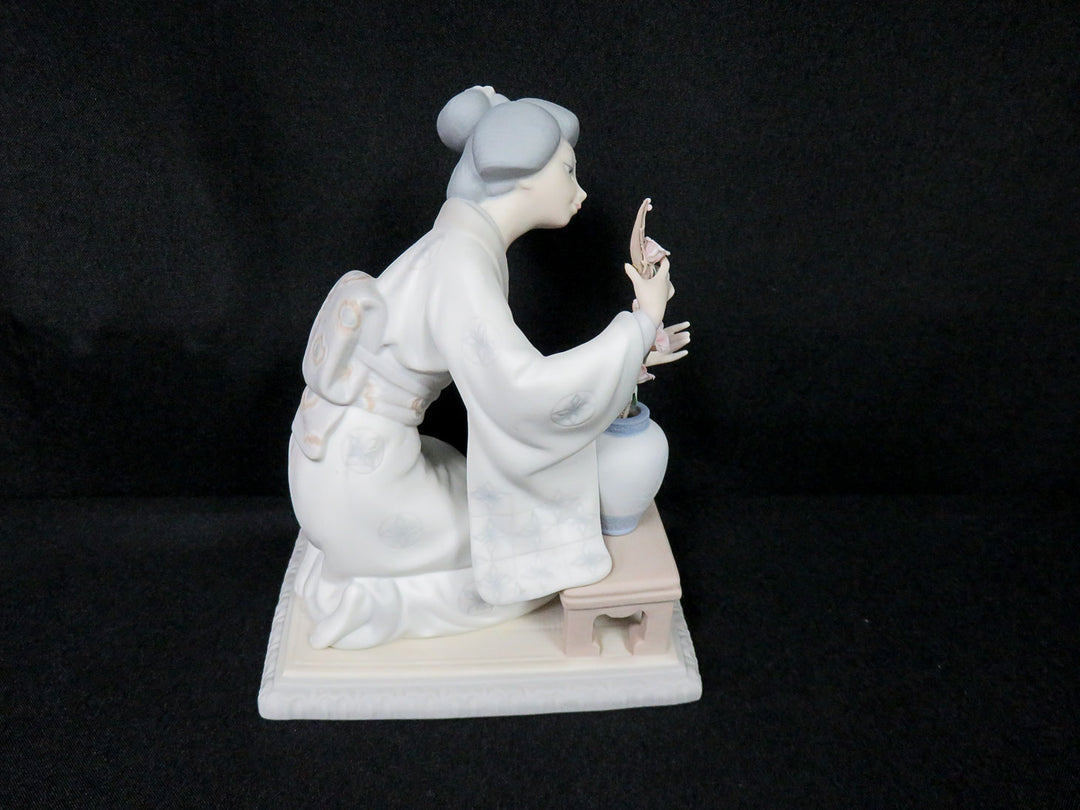 Lladró Figurine - Flower Arranger