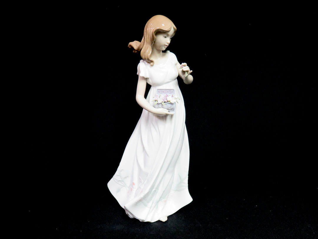 Lladró Figurine